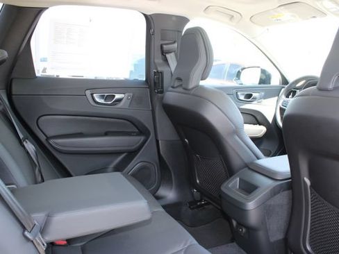 Used 2025 Volvo XC60 B5 Plus AWD/4WD image 7