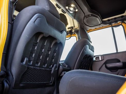 Used 2021 Jeep Wrangler Unlimited Rubicon AWD/4WD image 36
