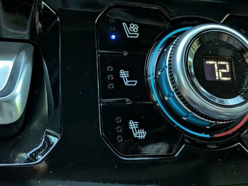 Used 2025 GMC Sierra 2500 Denali w/ Denali Reserve Package image 25