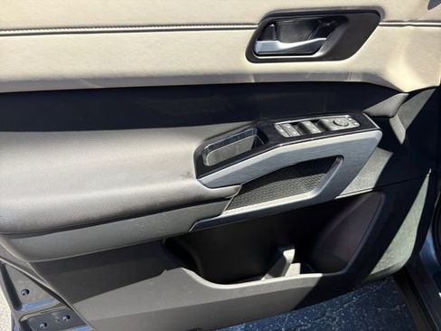 Used 2025 Nissan Pathfinder SL w/ Black Appearance Package FWD image 13