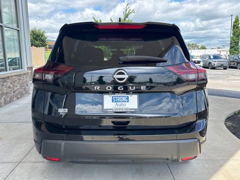 Used 2025 Nissan Rogue SV FWD image 4