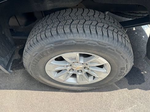 Used 2022 Chevrolet Silverado 1500 LT w/ Bed Protection Package AWD/4WD image 10