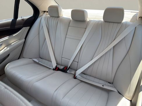 Used 2019 Mercedes-Benz E 450 4MATIC Sedan image 14