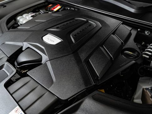 Certified 2020 Porsche Cayenne AWD/4WD image 47