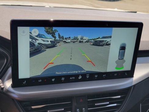 New 2024 Ford Escape SE image 9