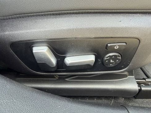 Used 2021 BMW 330i Sedan w/ Premium Package image 30