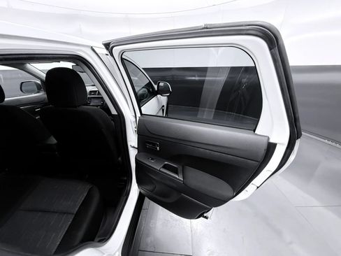 Used 2021 Mitsubishi Outlander Sport ES FWD image 21