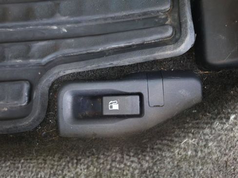 Used 2014 Subaru Legacy 2.5i Limited w/ Moonroof Package image 15