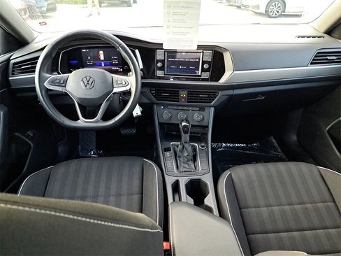 Certified 2022 Volkswagen Jetta Sport image 9