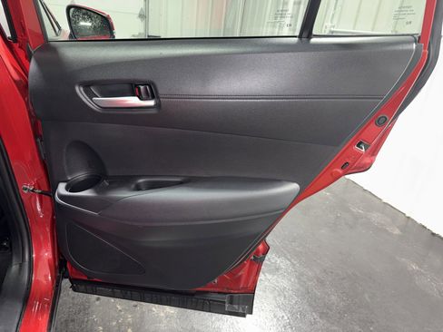 Used 2024 Toyota Corolla Cross XLE image 13
