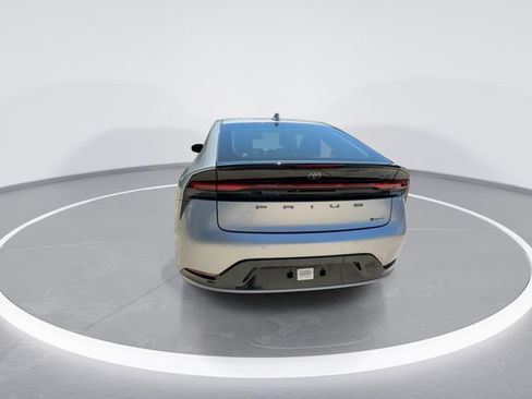 Used 2023 Toyota Prius XLE FWD image 7