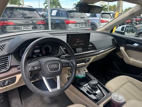 Certified 2022 Audi Q5 2.0T Premium Plus AWD/4WD image 2