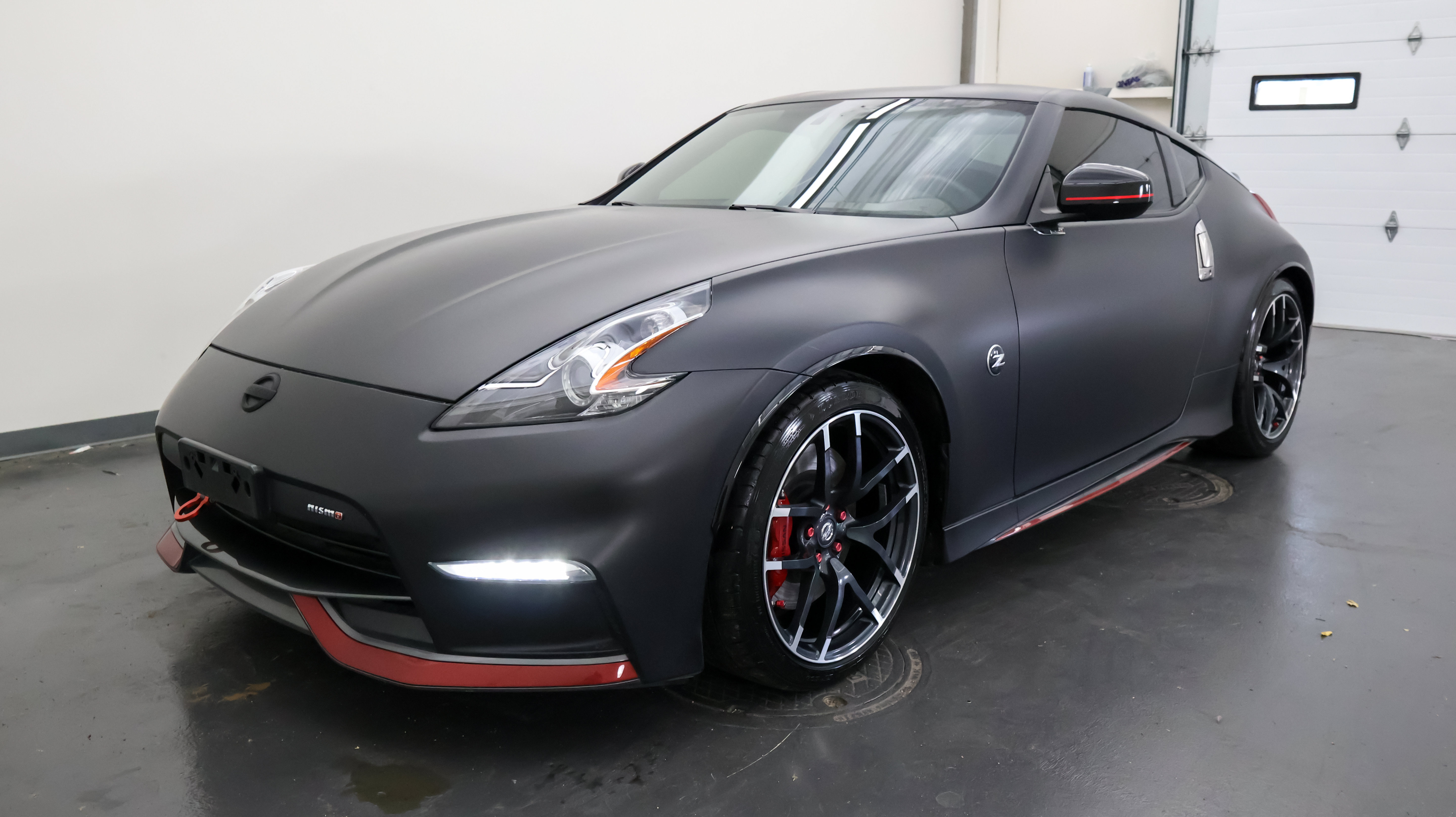 Used 2020 Nissan 370Z NISMO RWD image 7