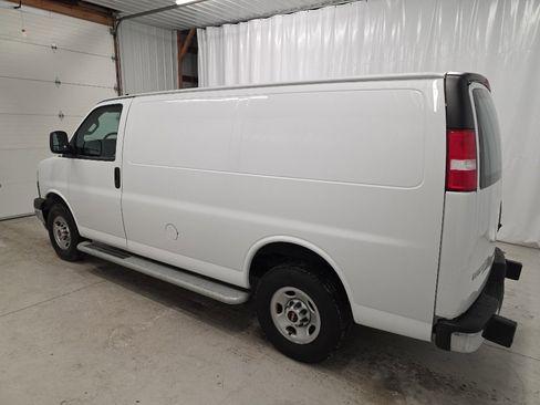 Used 2024 GMC Savana 2500 Work Van w/ Driver Convenience Package image 15