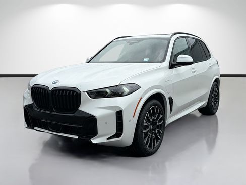 New 2026 BMW X5 xDrive50e w/ Executive Package AWD/4WD image 7