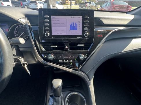 Used 2021 Toyota Corolla SE image 6