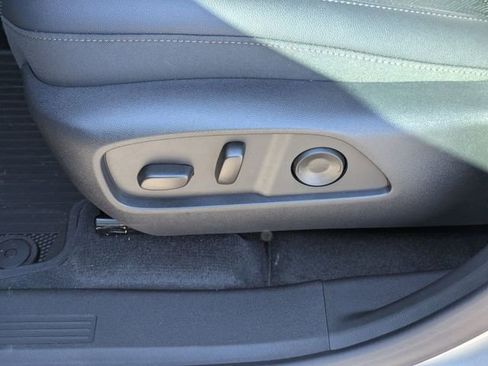 New 2026 Chevrolet Equinox LT w/ Convenience Package II FWD image 12