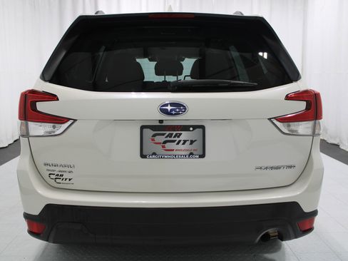 Used 2023 Subaru Forester Premium AWD/4WD image 9