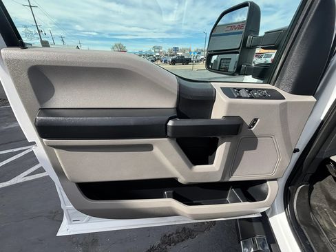 Used 2019 Ford F250 XL image 12