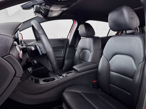 Used 2018 Mercedes-Benz GLA 250 4MATIC image 16