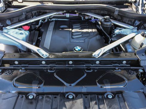 Used 2023 BMW X5 xDrive40i w/ Parking Assistance Package image 27