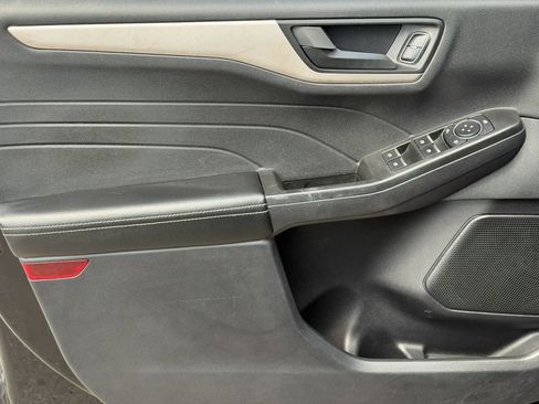 Used 2022 Ford Escape SE w/ Convenience Package FWD image 7