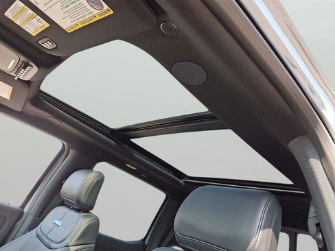 New 2026 Ford F250 Platinum image 11