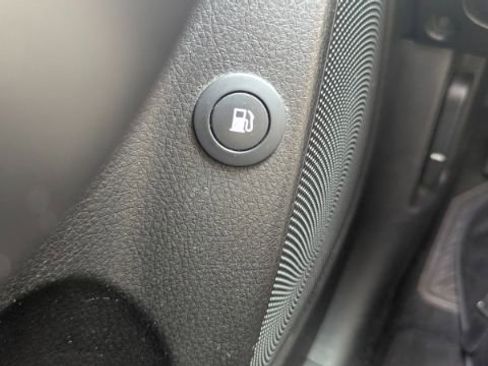 Used 2013 Kia Sorento LX image 36