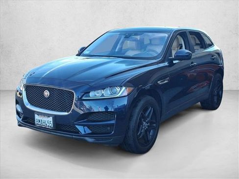 Used 2017 Jaguar F-PACE image 1