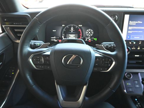 Used 2025 Lexus GX 550 w/ Accessory Package (2T) image 19