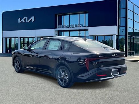 New 2025 Kia K4 LXS image 4