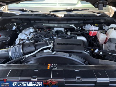 Used 2024 GMC Sierra 3500 Denali Ultimate AWD/4WD image 11