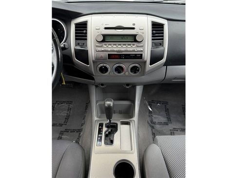 Used 2006 Toyota Tacoma PreRunner image 12