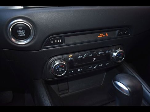Used 2018 MAZDA CX-5 Touring w/ Preferred Equipment Package FWD image 12