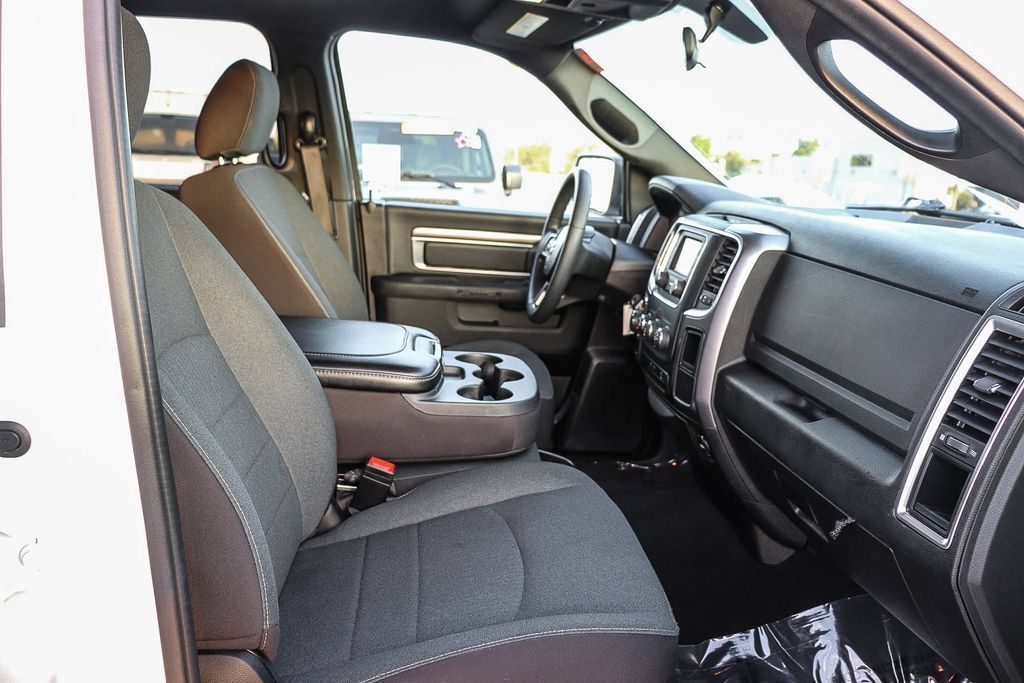 Used 2024 RAM 1500 Warlock RWD image 19