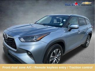 Used 2023 Toyota Highlander XLE FWD 360° Tour