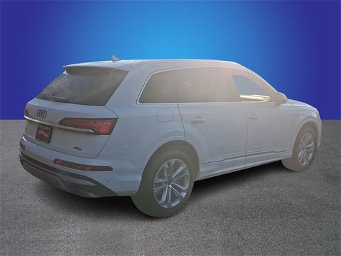 Used 2025 Audi Q7 3.0T Premium Plus image 4