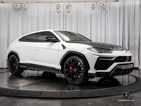 Used 2022 Lamborghini Urus AWD/4WD image 21