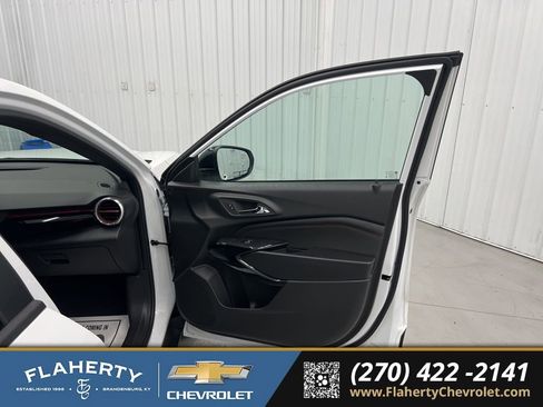 New 2026 Chevrolet Trax RS w/ Driver Confidence Package image 14