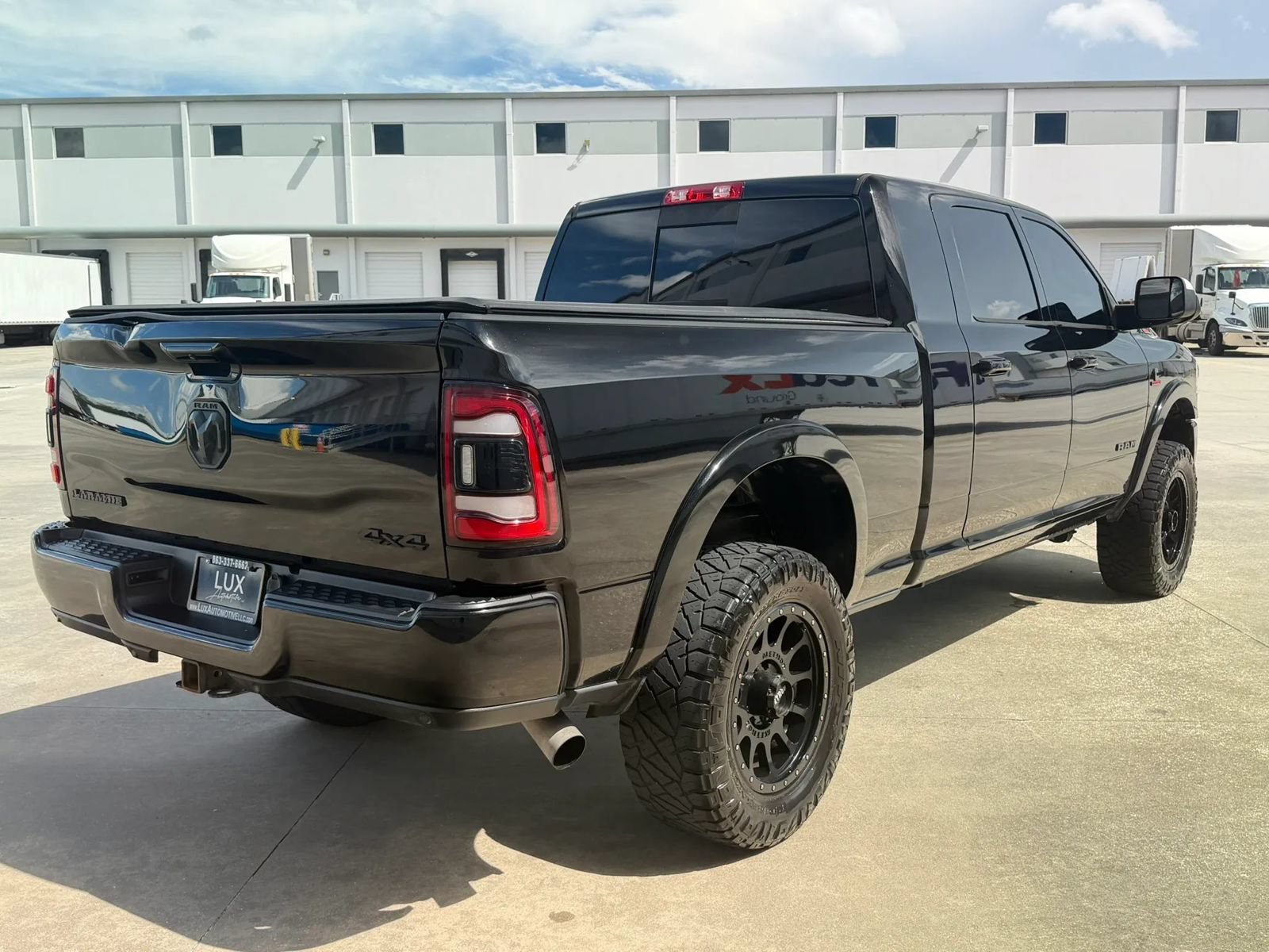 Used 2020 RAM 2500 Laramie w/ Night Edition AWD/4WD image 9