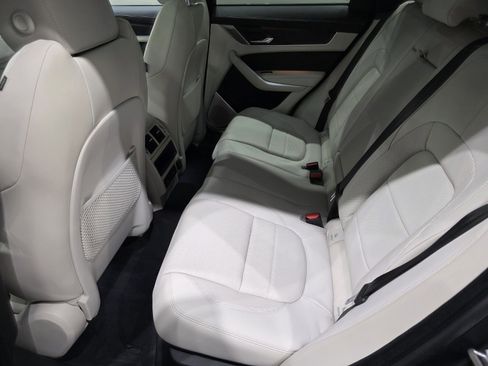 New 2026 Jaguar F-PACE R-Dynamic S image 10