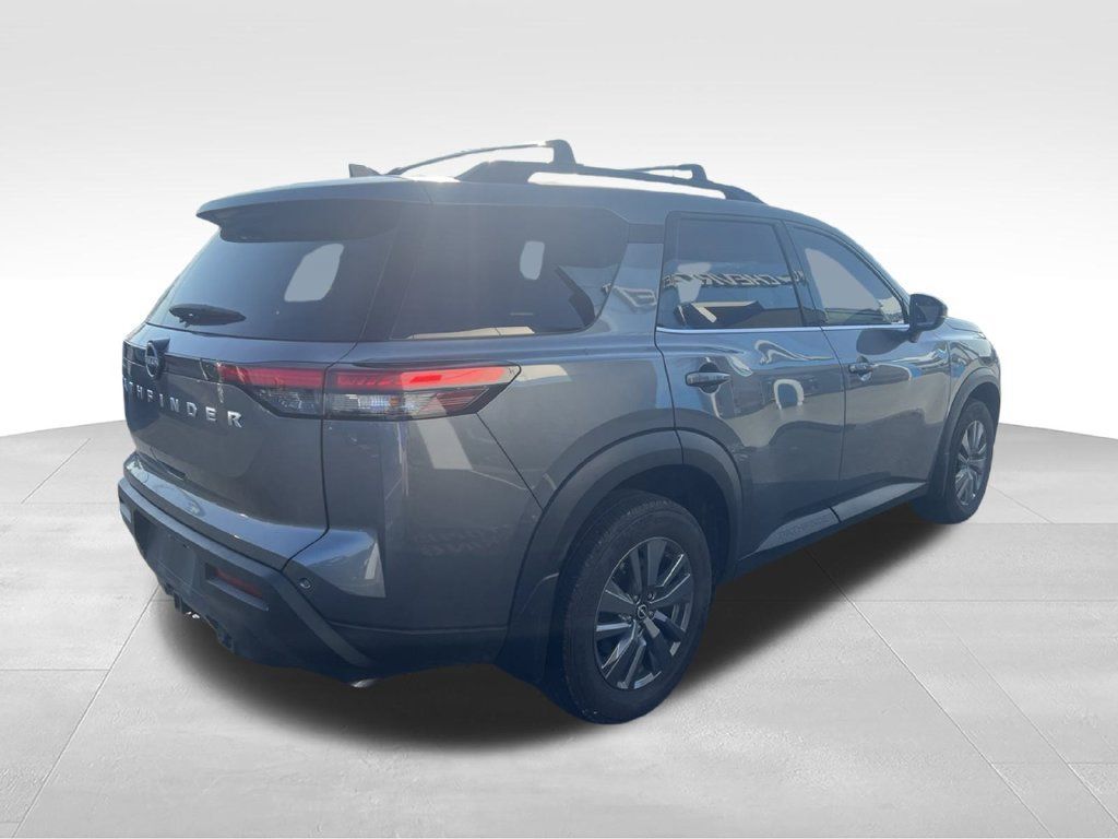 Used 2025 Nissan Pathfinder SV w/ SV Premium Package FWD image 11