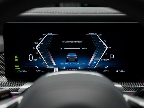 Used 2023 BMW i7 xDrive60 AWD/4WD image 46