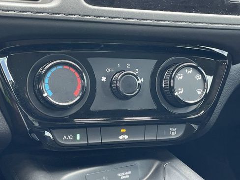 Used 2022 Honda HR-V LX image 18