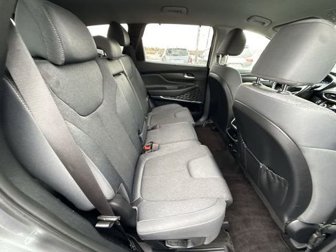 Used 2019 Hyundai Santa Fe SEL image 25