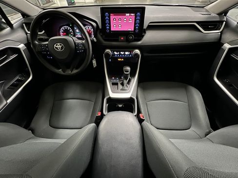 Used 2021 Toyota RAV4 LE image 23