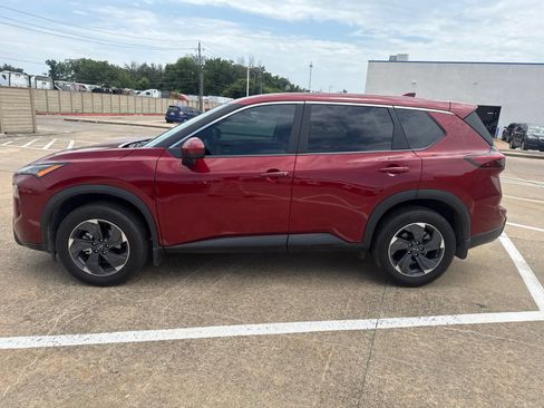 Used 2026 Nissan Rogue SV w/ Cold Weather Package FWD image 4