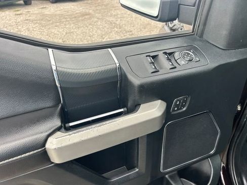 Used 2019 Ford F150 Lariat w/ Equipment Group 502A Luxury image 32