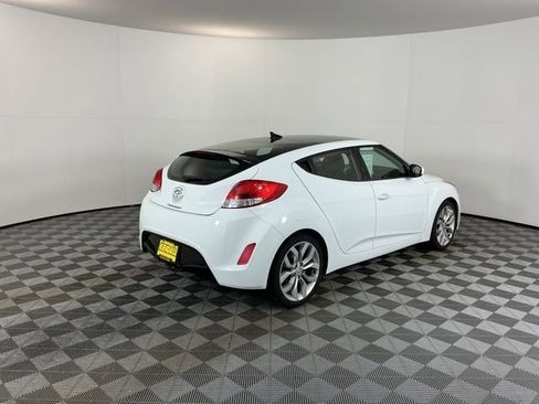 Used 2015 Hyundai Veloster w/ Option Group 02 FWD image 5