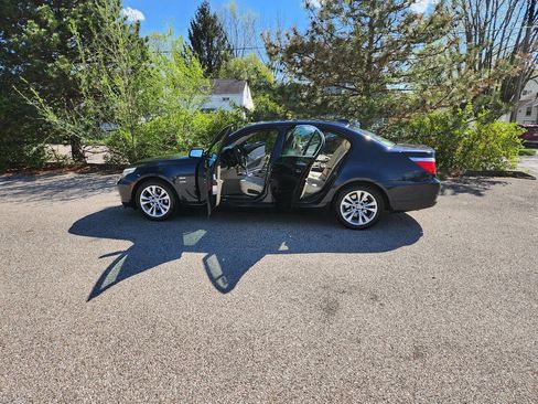 Used 2010 BMW 535i xDrive Sedan image 23